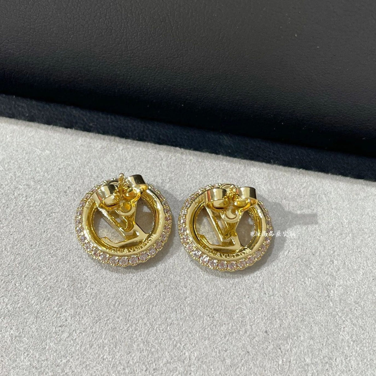 Love Diamond Design Earrings mysite