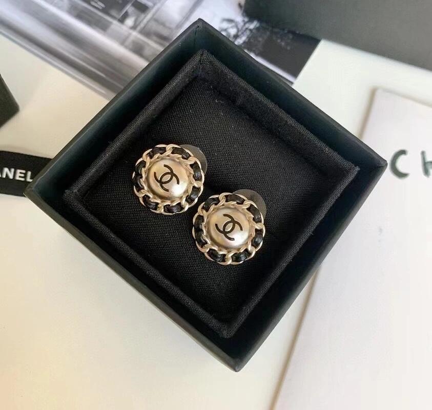 Classic Coco Girl Earrings Stud mysite
