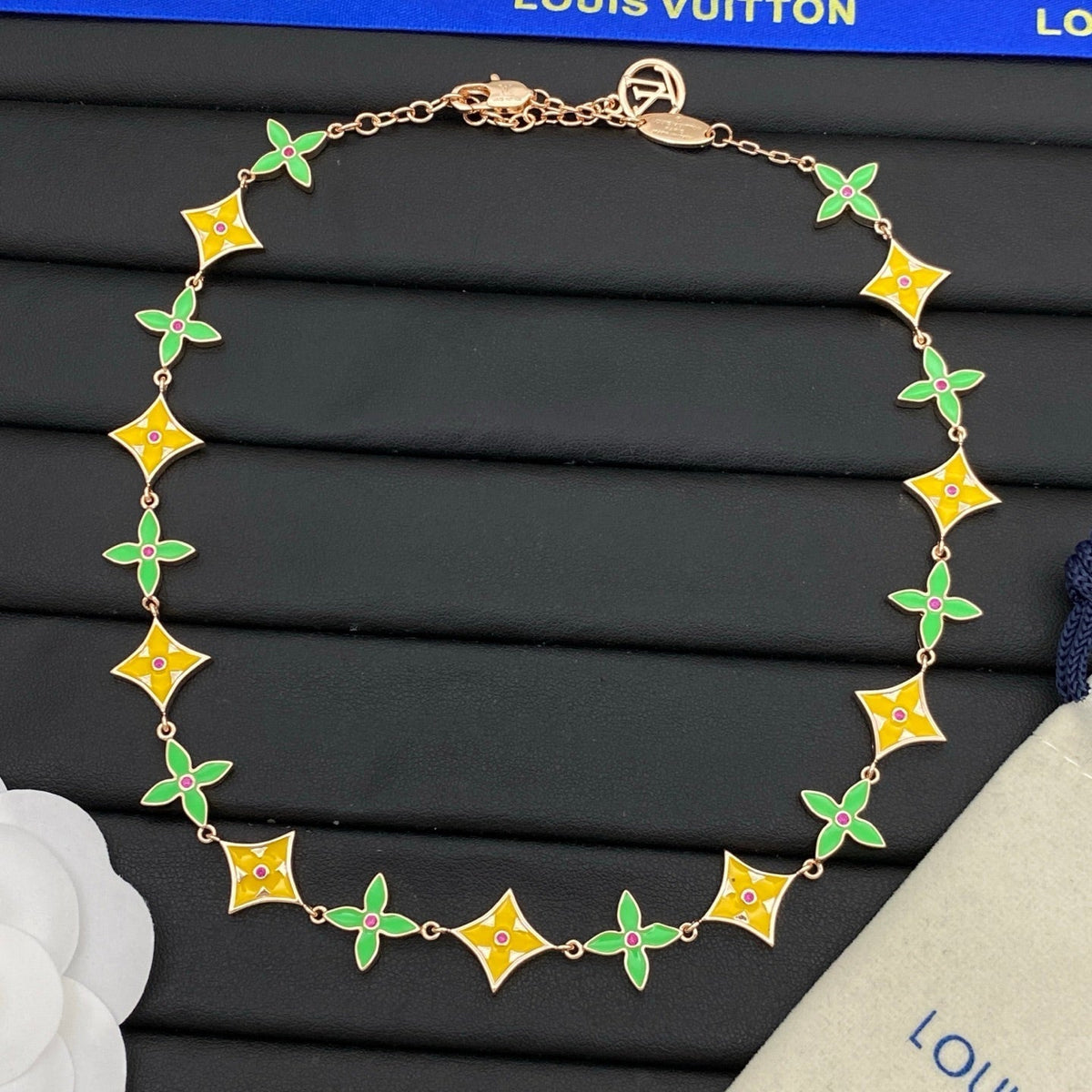 Catch your eye Love Earrings & Bracelet & Necklace 3 Set (3 Color of Chain) mysite