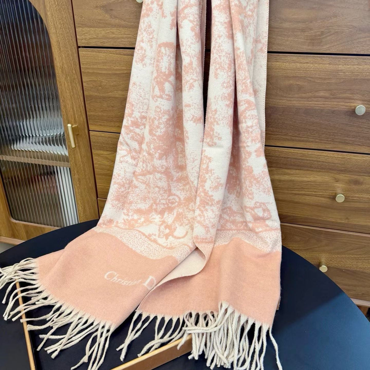Worth the Hype – The Ultimate Winter Scarf-0013 Lxucase