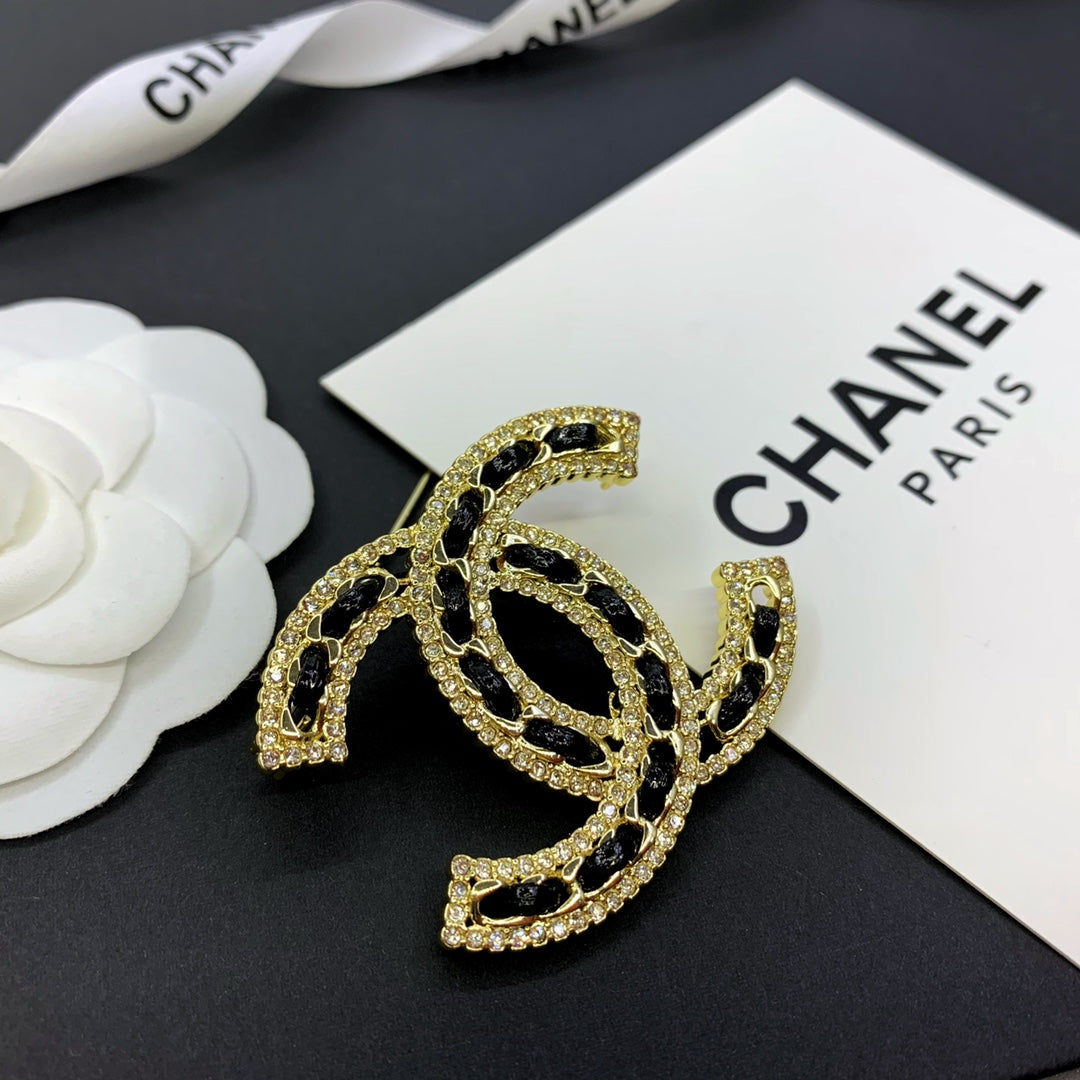 CC Diamond Girl Brooch mysite