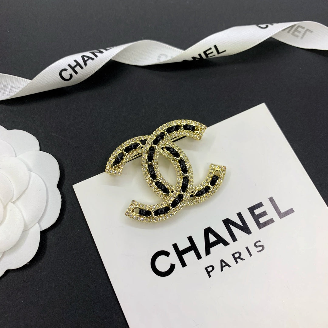 CC Diamond Girl Brooch mysite