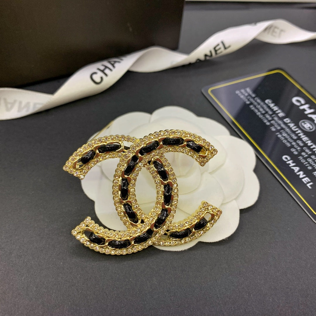 CC Diamond Girl Brooch mysite
