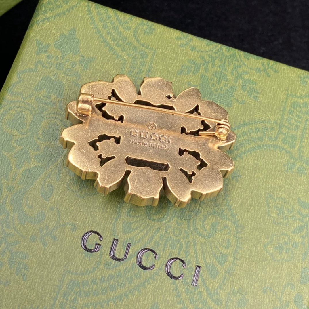 Good Diamond Girl Brooch mysite