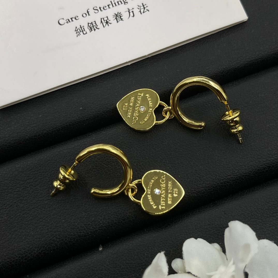 Tiny Girl Cute Earrings. mysite