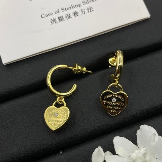 Tiny Girl Cute Earrings. mysite