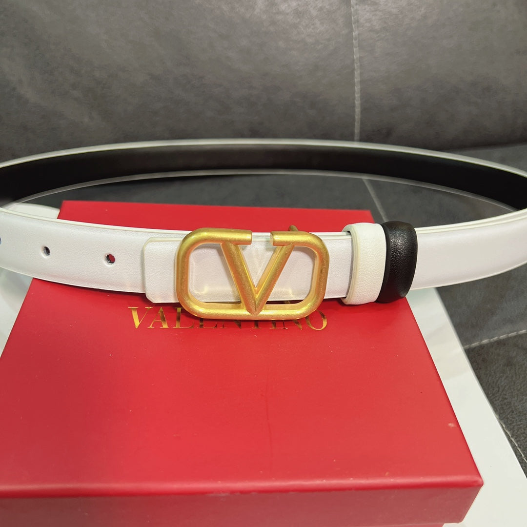 Women's Glossy Leather Metal Logo Belt mysite