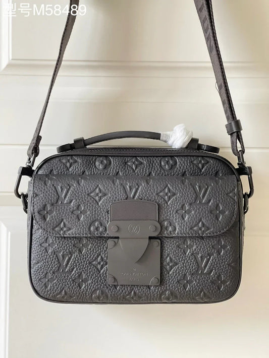 LV Steamer Wearable Wallet mysite
