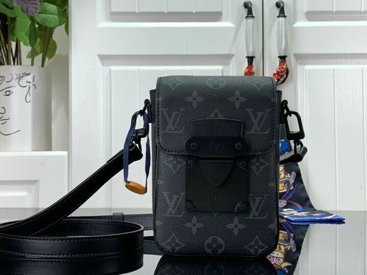 LV Vertical Wearable Wallet mysite