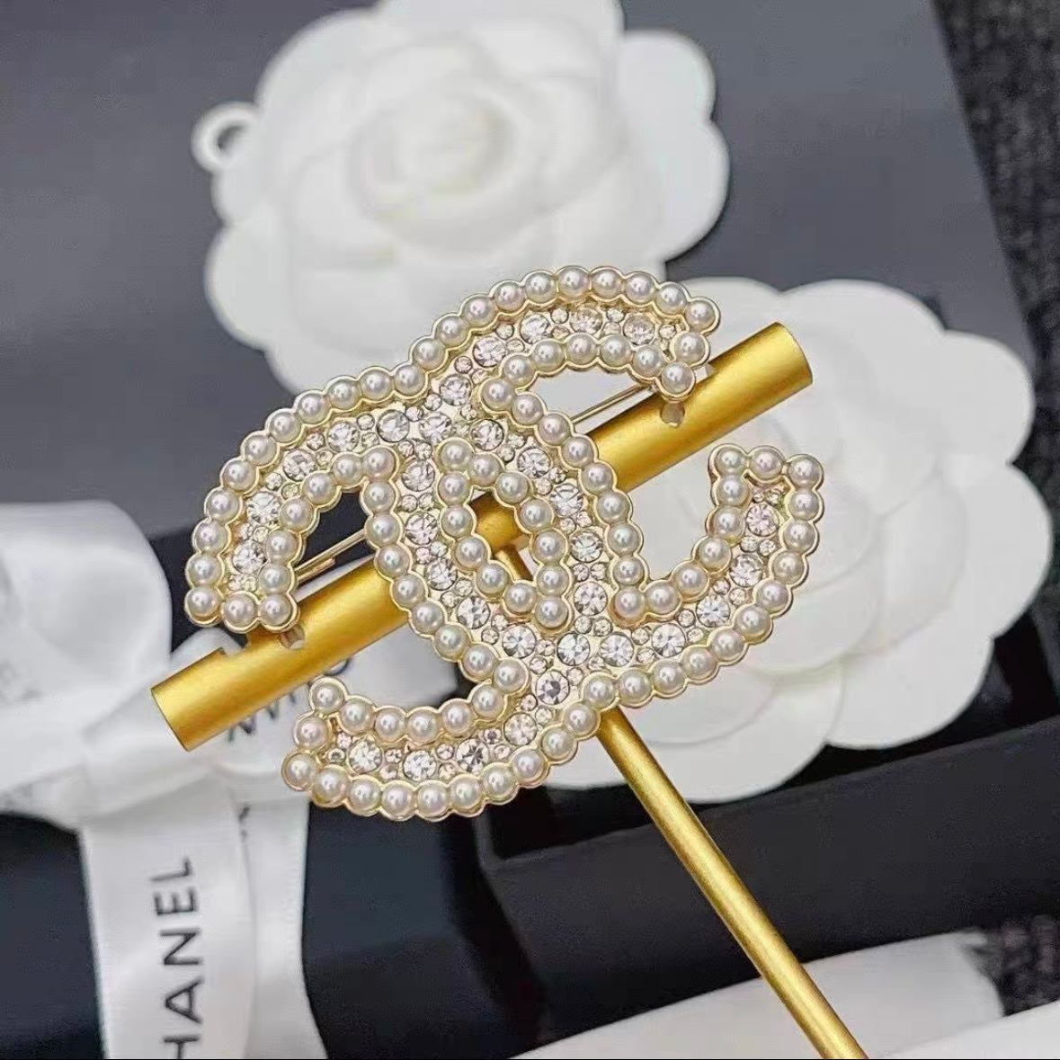 Elegant Pearl Logo Brooch mysite