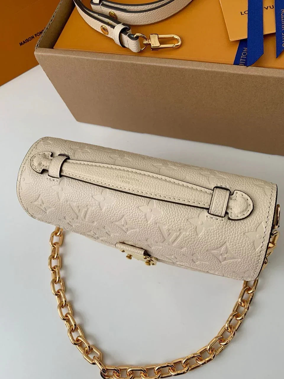 LV Pochette Métis East West mysite