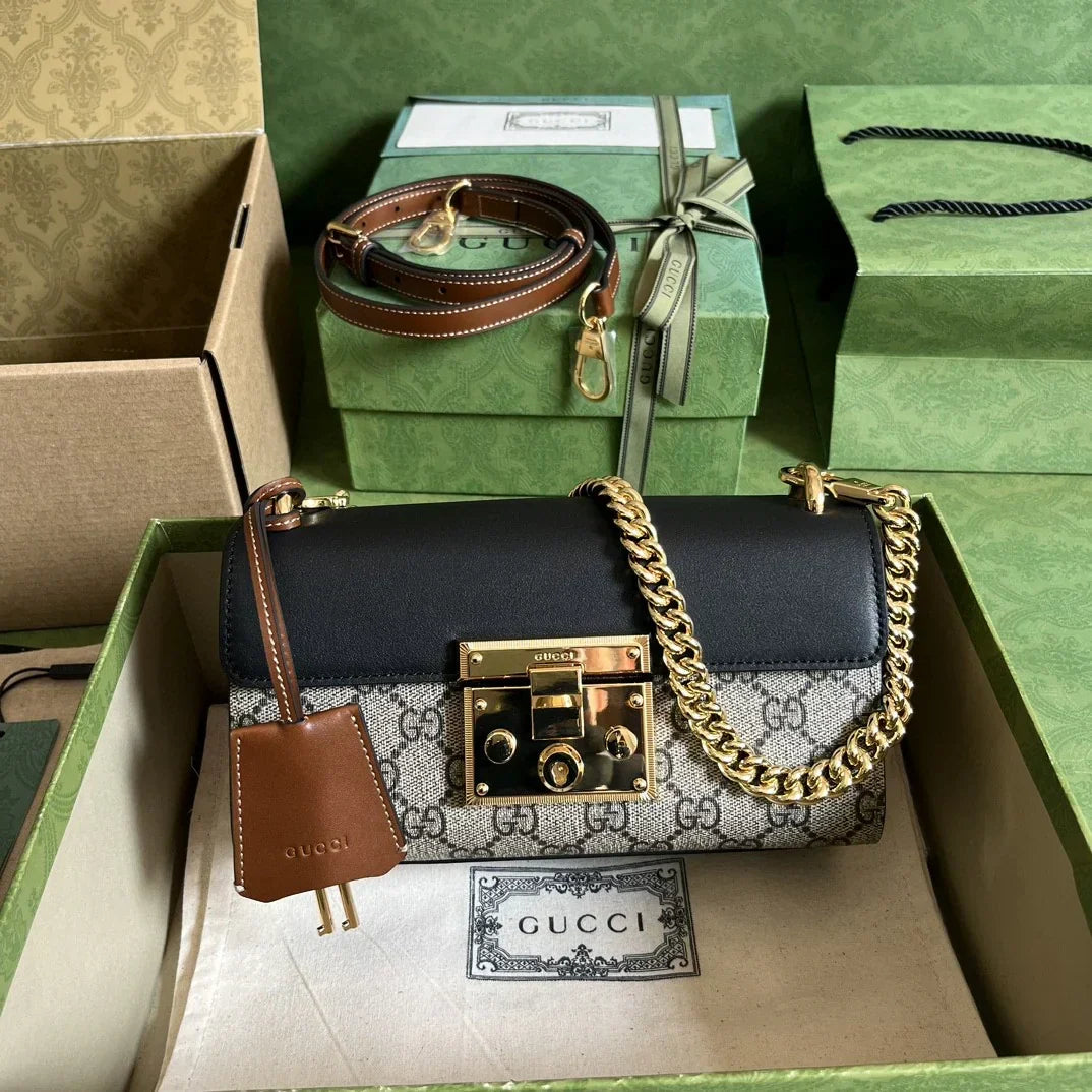 GC Padlock Medium Shoulder Bag mysite