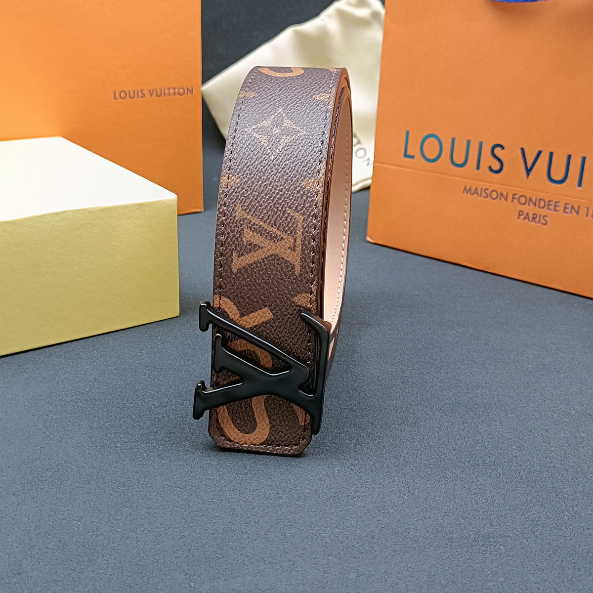 Fashion Colorful Brown Love Belt mysite