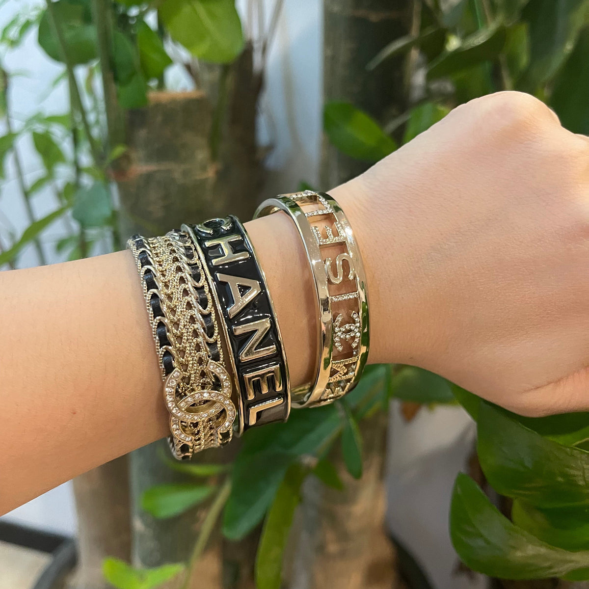 Golden & Black Design Bracelet mysite