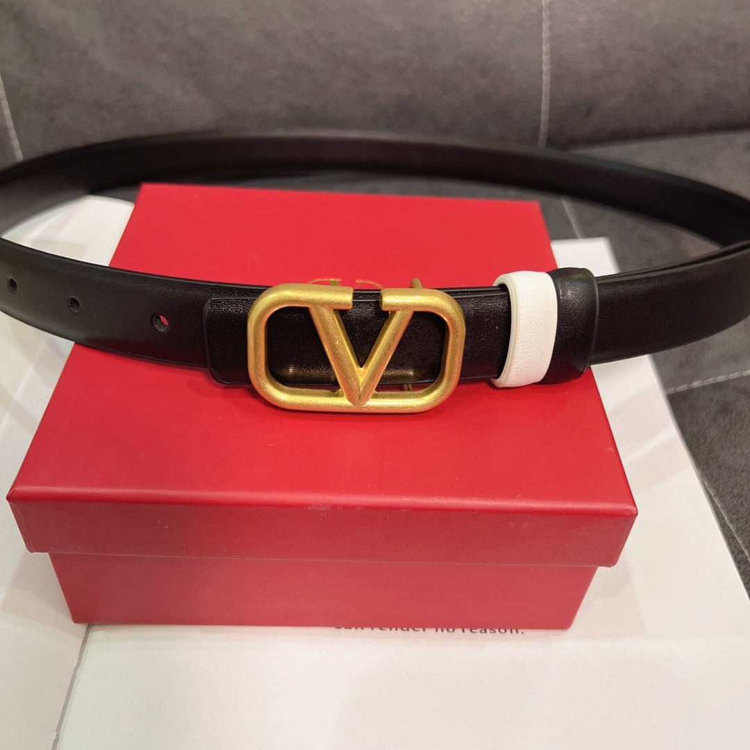Women's Glossy Leather Metal Logo Belt mysite