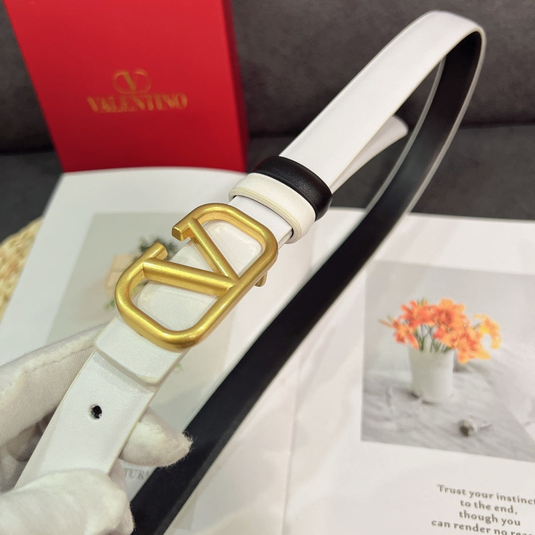 Women's Glossy Leather Metal Logo Belt mysite