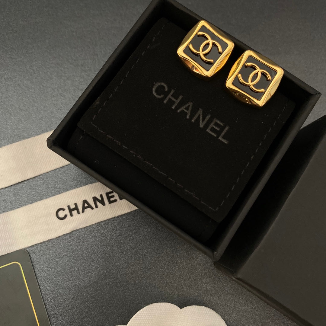 Square Earrings mysite