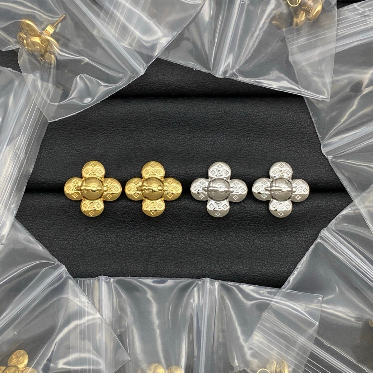 Vivian Love Earrings Stud mysite