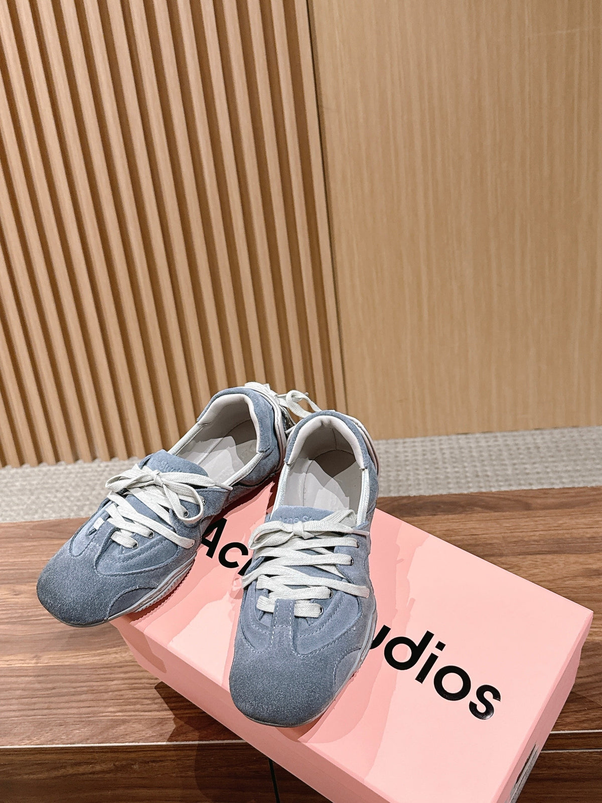 DIOR 26S LOW TOP SNEAKERS IN GREY SUEDE mysite