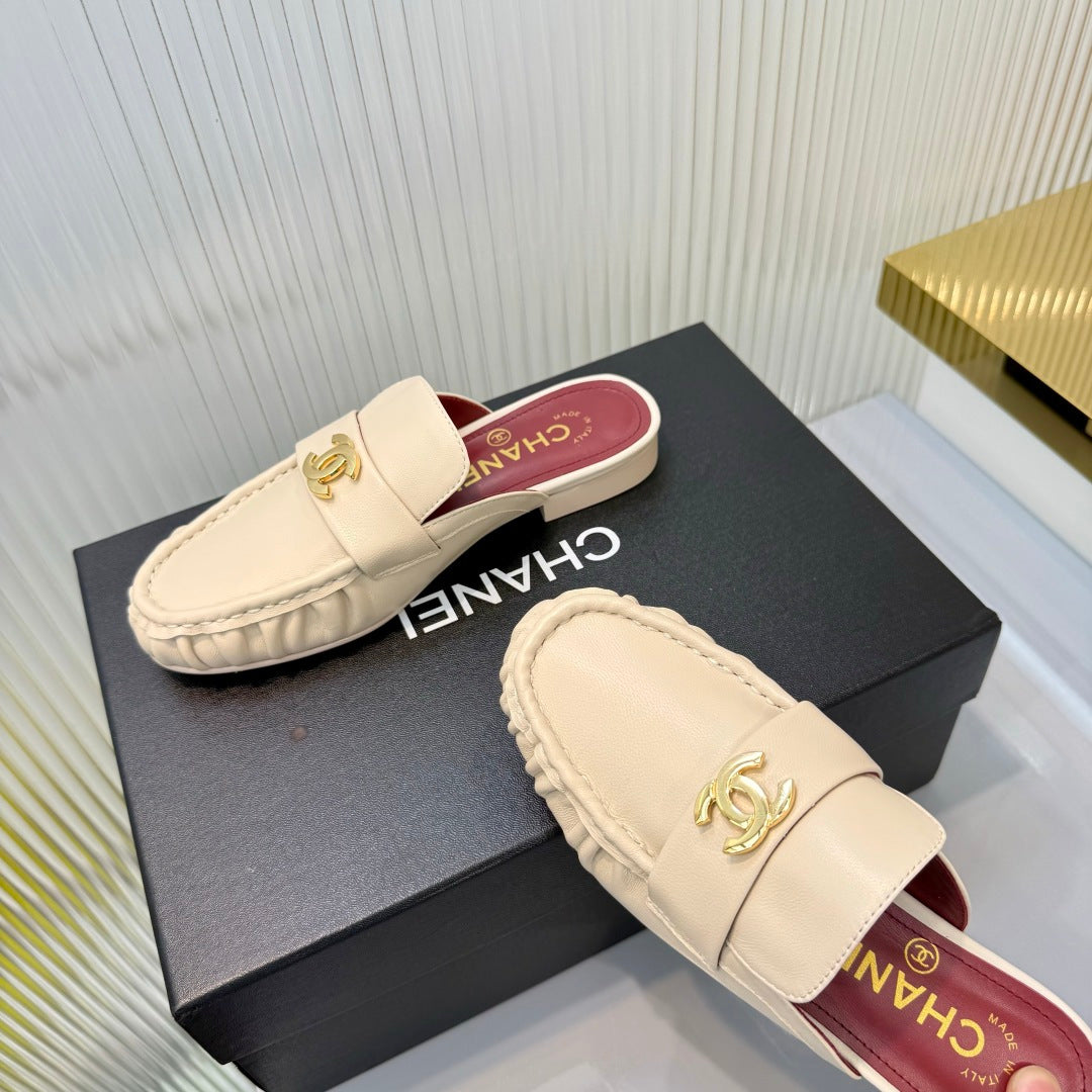 26S LOAFER MULES IN BEIGE CALFSKIN WITH CC LOGO mysite