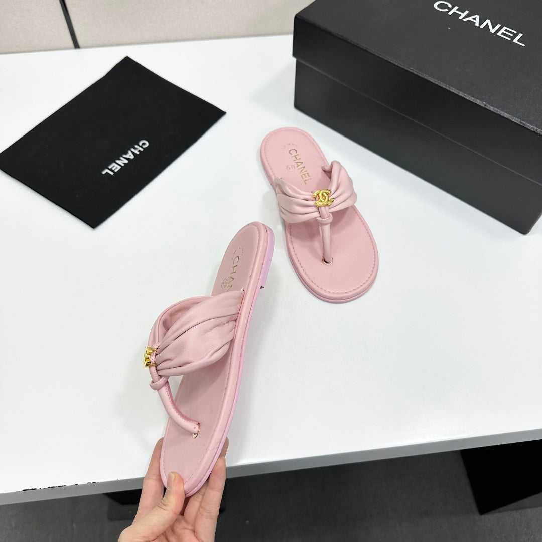 26S THONG SANDALS IN LIGHT PINK LAMBSKIN mysite