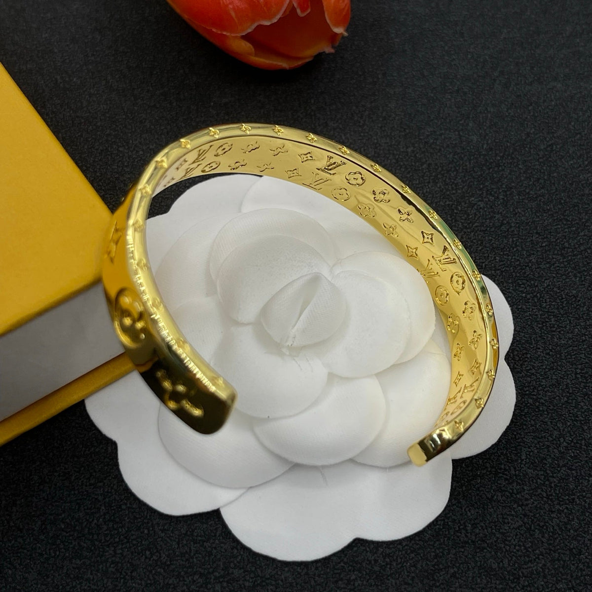 Love Pattern Bracelet mysite