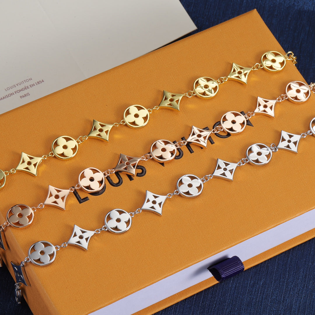 Fine Love Flower Bracelet mysite