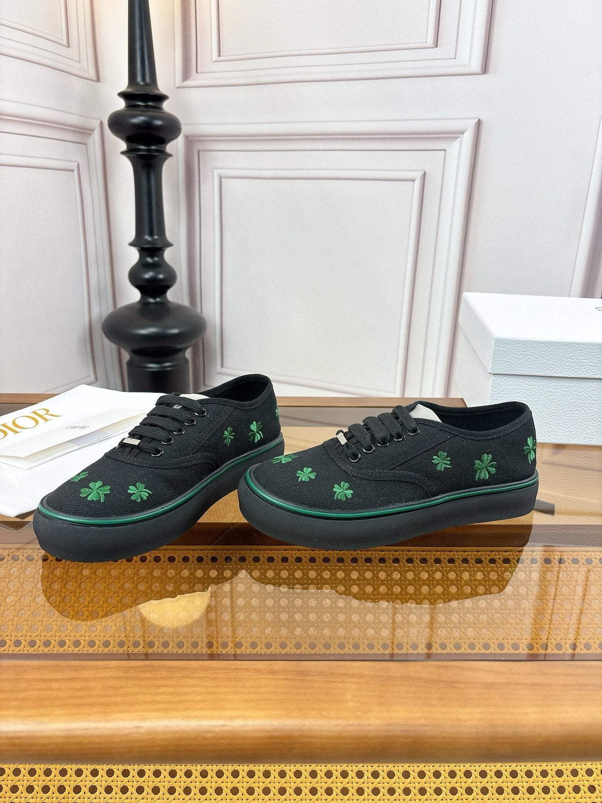 26S LOW TOP SNEAKERS 35MM IN BLACK CANVAS WITH CLOVER EMBROIDERY mysite
