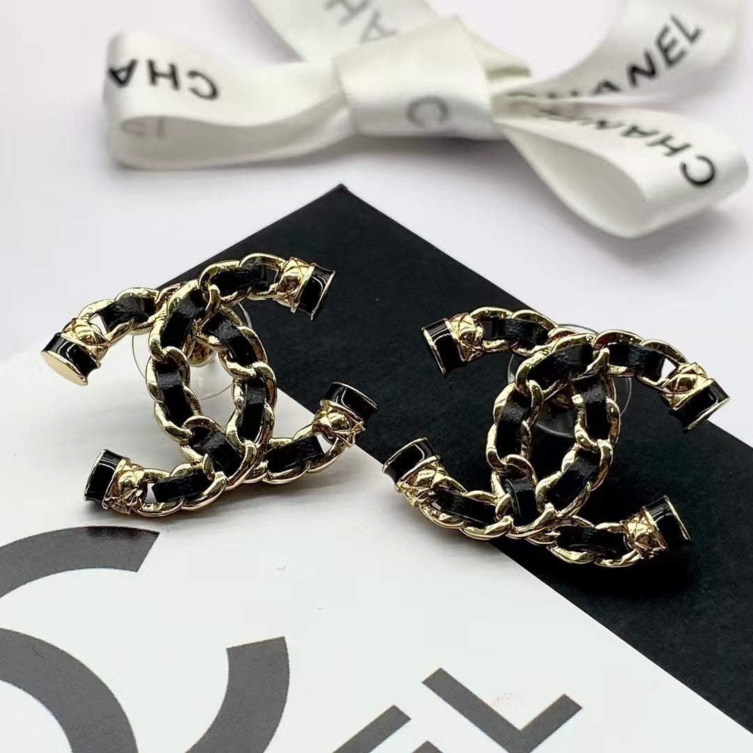 Elegant Girl Earrings Stud mysite