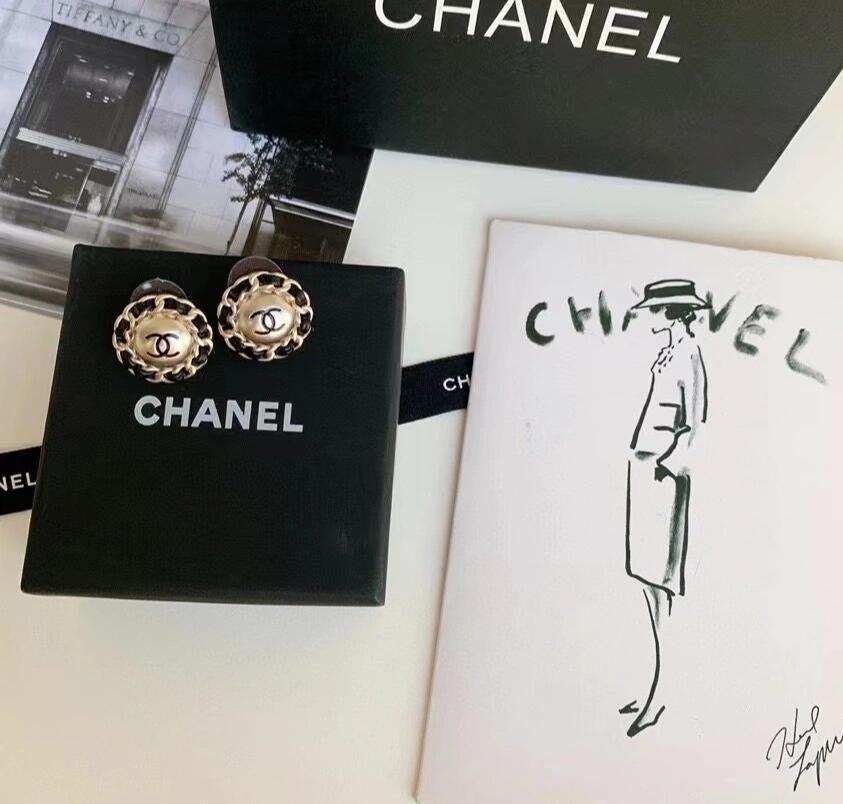 Classic Coco Girl Earrings Stud mysite