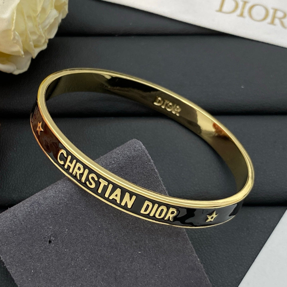 Black & White Dove Girl Bracelet mysite