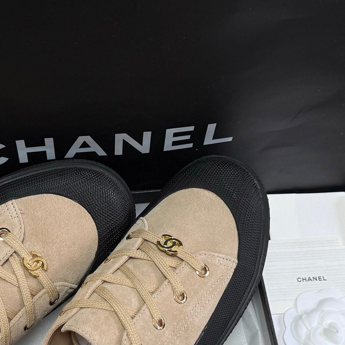 26S LOW TOP SNEAKERS IN BEIGE SUEDE mysite