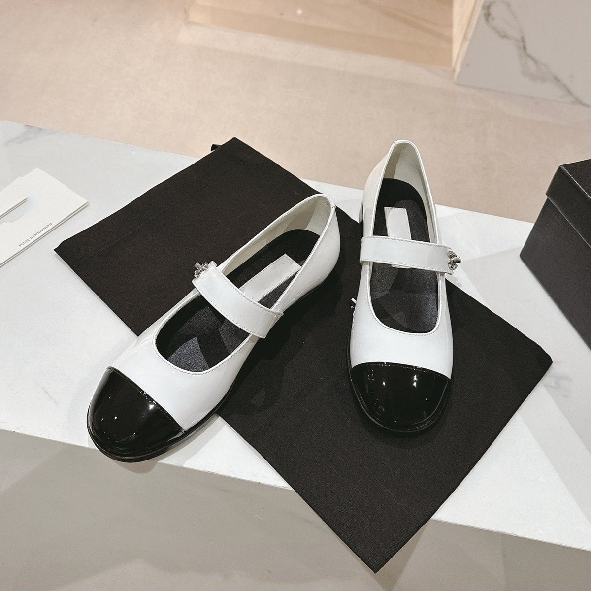 mary jane flat white black patent calfskin mysite