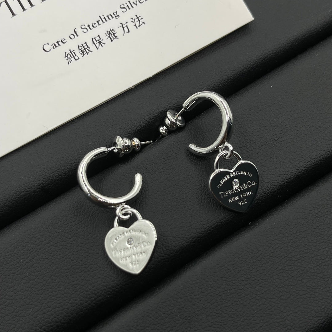 Tiny Girl Cute Earrings. mysite