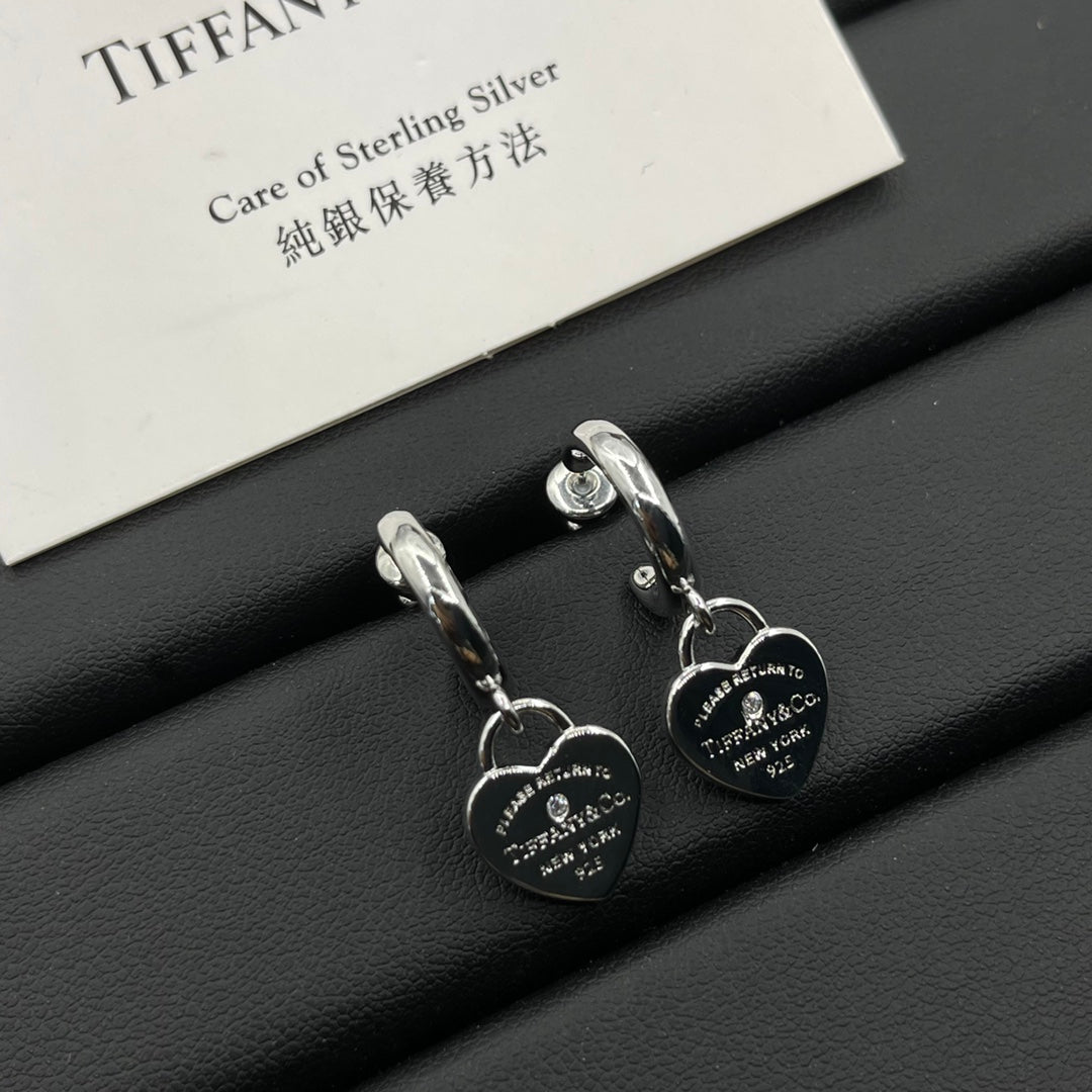 Tiny Girl Cute Earrings. mysite