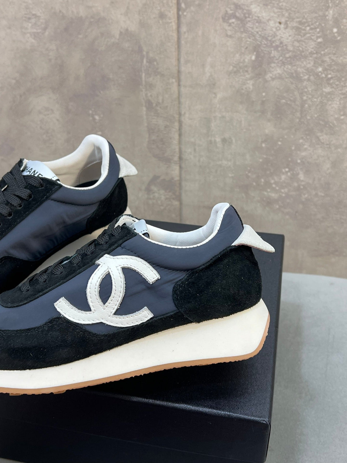 CHANEL 26S RUNNING SNEAKERS IN NAVY BLACK SUEDE AND NYLON CC LOGO mysite