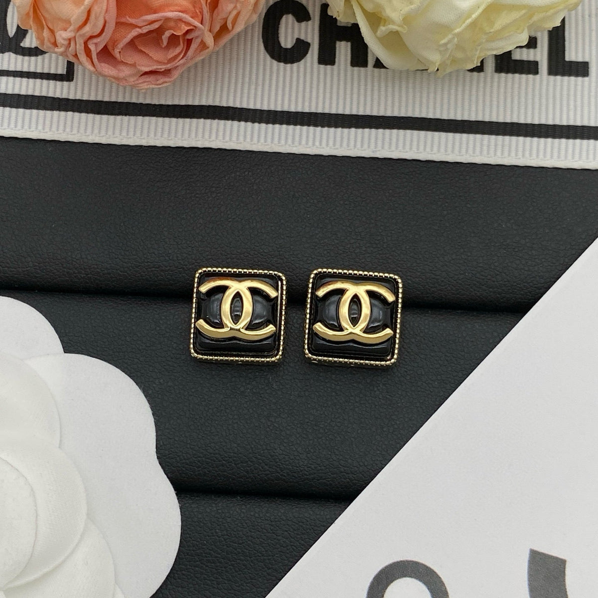 Cute Square Girl Eearrings mysite