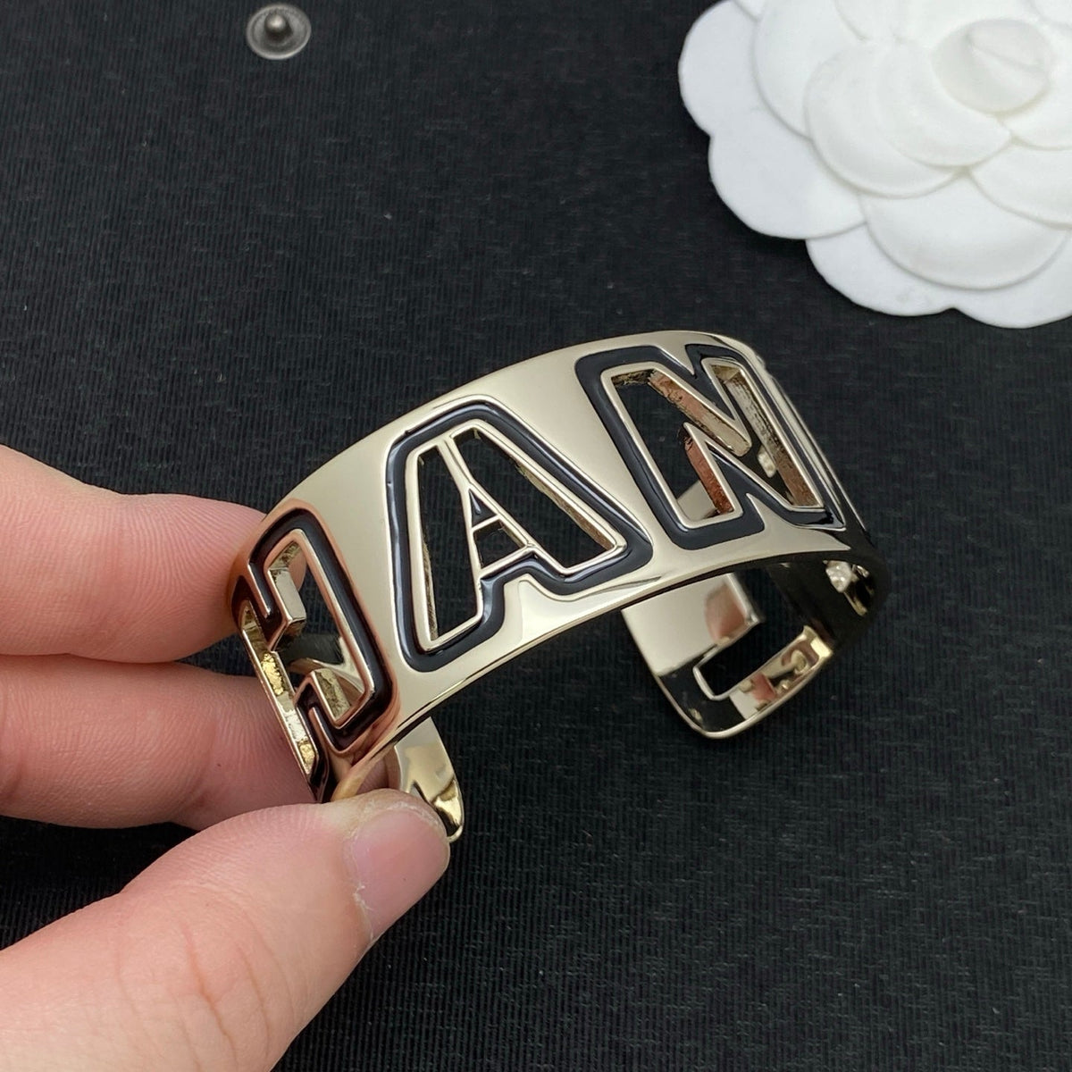 Hollow Out Golden Time Bracelet mysite