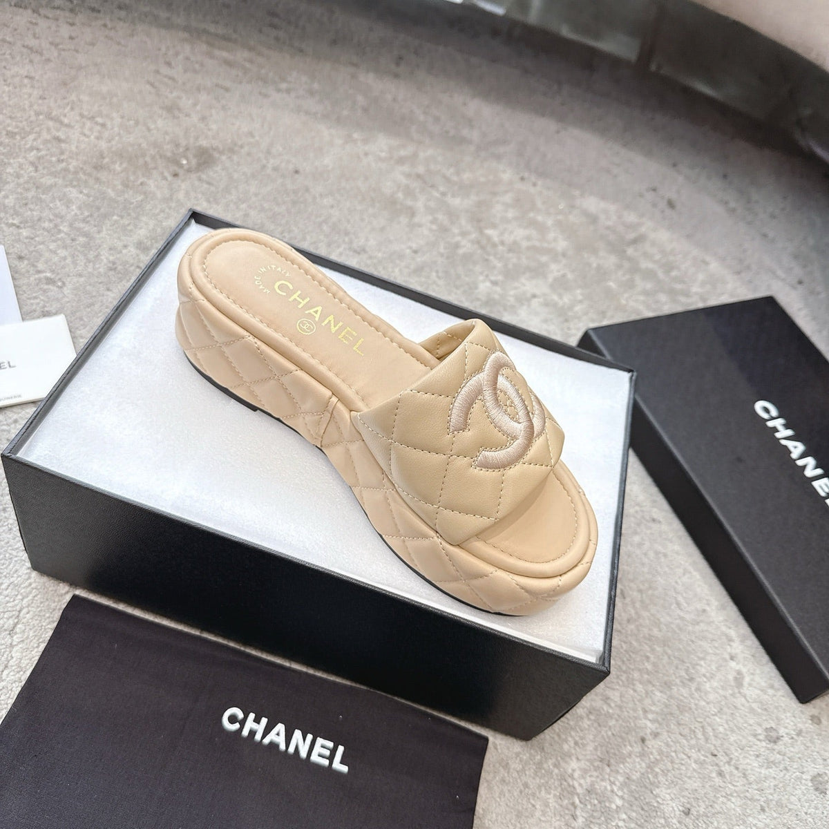 WEDGE HEELS IN BEIGE CALFSKIN QUILTED mysite
