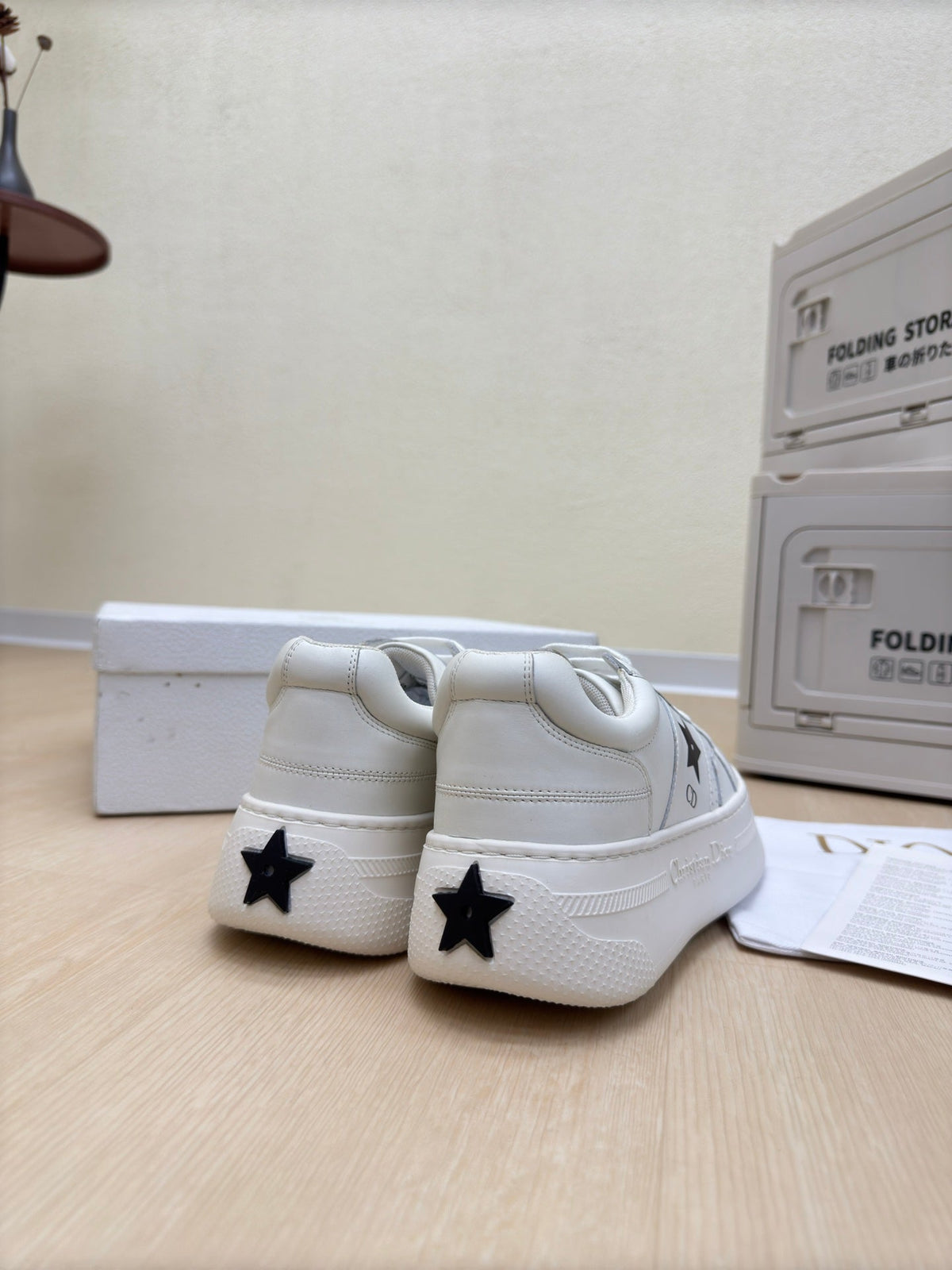 BLACK STAR PLATFORM SNEAKER IN WHITE CALFSKIN AND SUEDE mysite