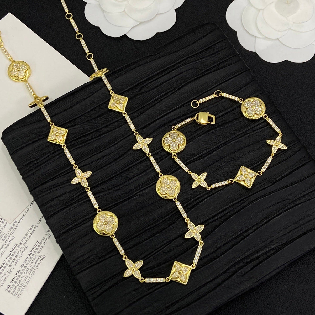 Glitter Shell Love Girl Design 2 Set ( Bracelet +Necklace) - Gold mysite