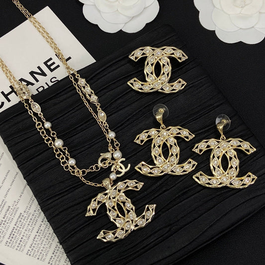Luxury Retro Design 3 Set (Earrings+Brooch +Necklace) mysite