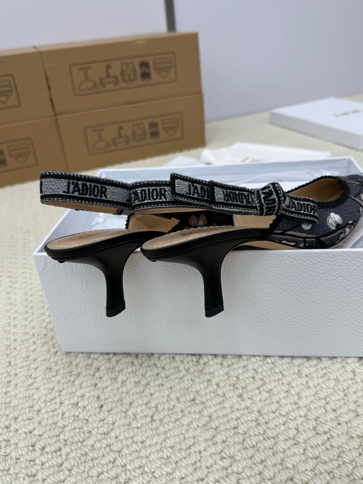 DIOR HIGH SLINGBACK 65 MM 25S IN BLACK FABRIC AND FLORAL PATTERN mysite