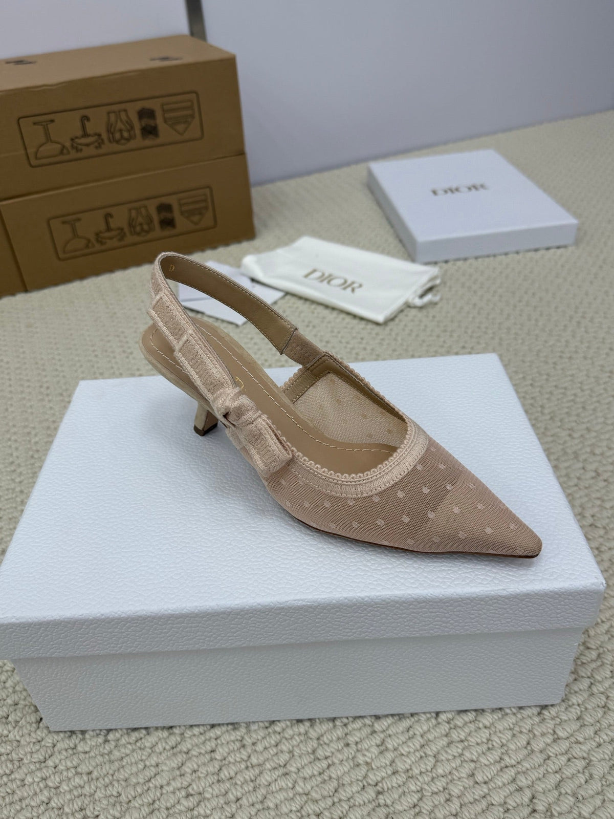 DIOR HIGH SLINGBACK 65 MM 25S IN NUDE LACE NET FABRIC AND SUEDE mysite