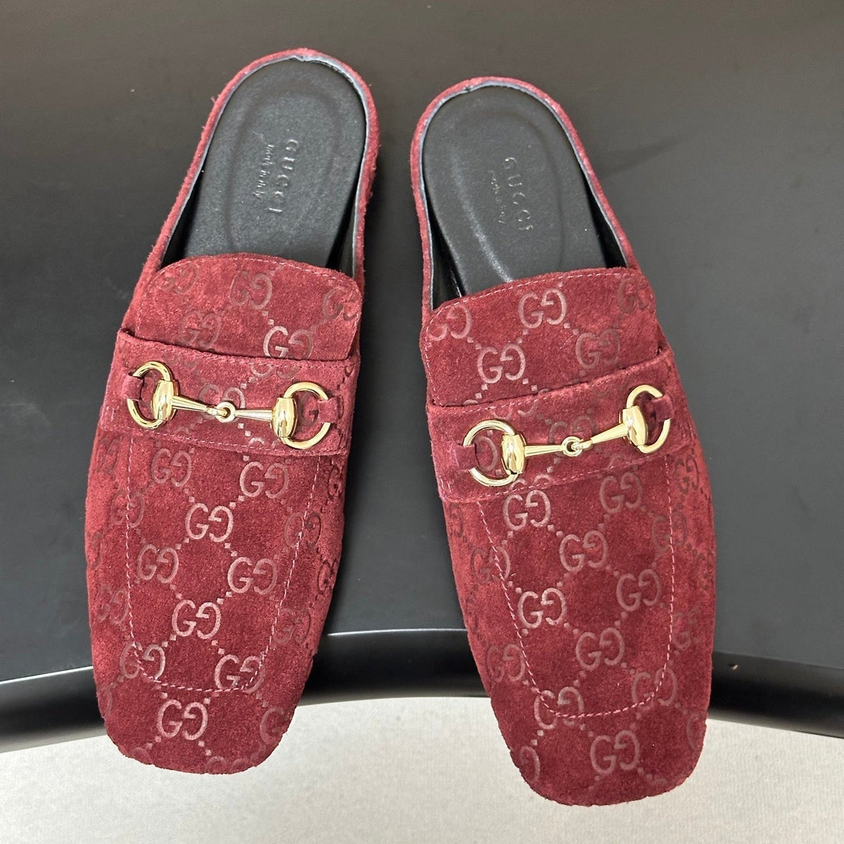 GUCCI 26S HORSEBIT LOAFER MULES IN RED SUEDE mysite