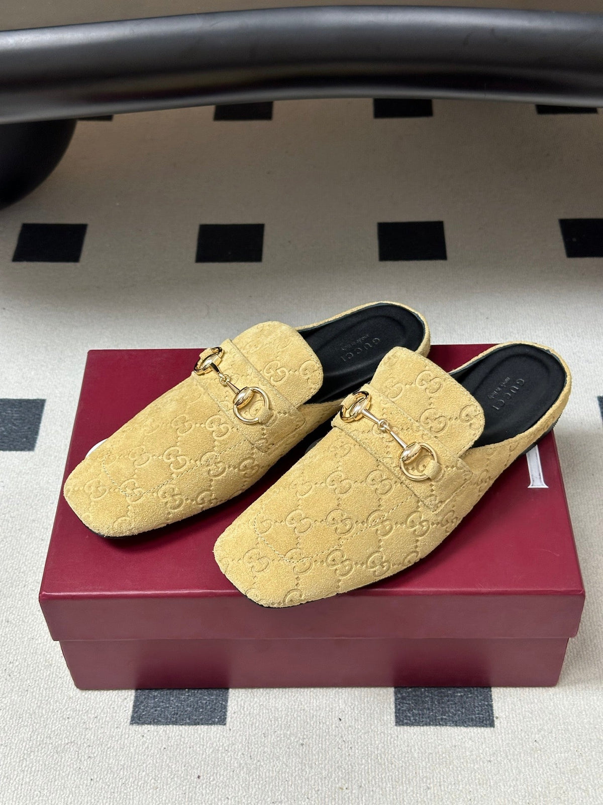 GUCCI 26S HORSEBIT LOAFER MULES IN BEIGE SUEDE mysite
