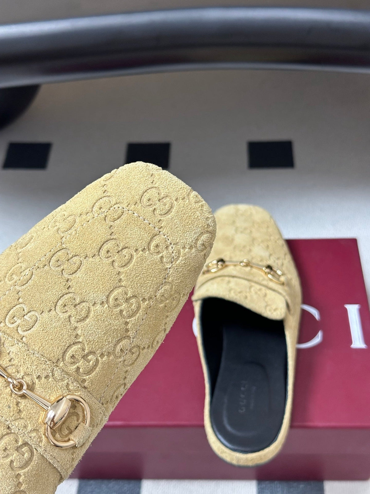 GUCCI 26S HORSEBIT LOAFER MULES IN BEIGE SUEDE mysite