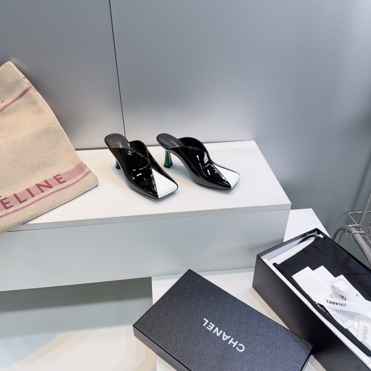 CHANEL 26S HIGH-HEEL MULES 70 MM IN BLACK AND WHITE LAMBSKIN mysite