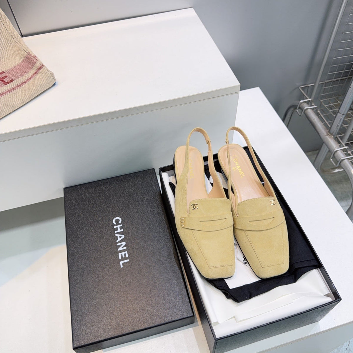 26S SLINGBACK FLATS IN BEIGE SUEDE mysite