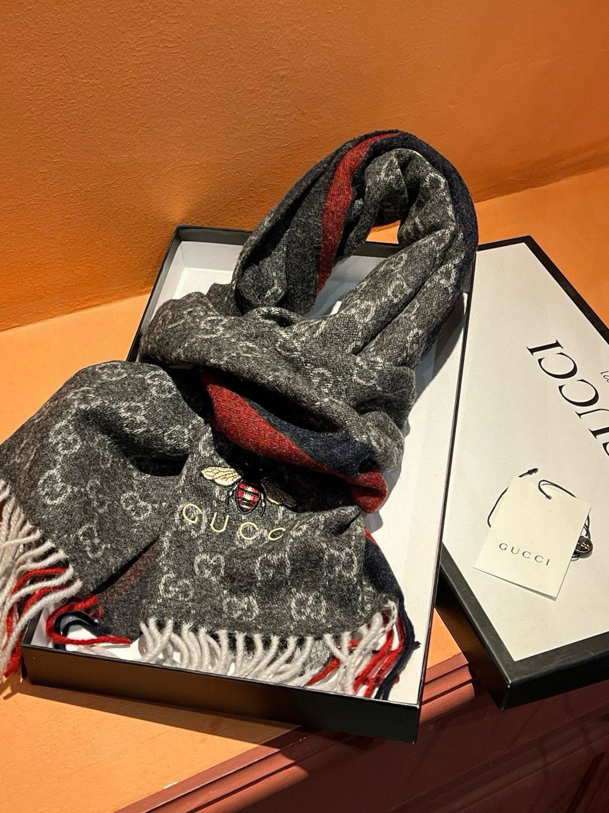 SCARF 180 CM IN BLACK CASHMERE WITH BEE PATTERN 396473 mysite
